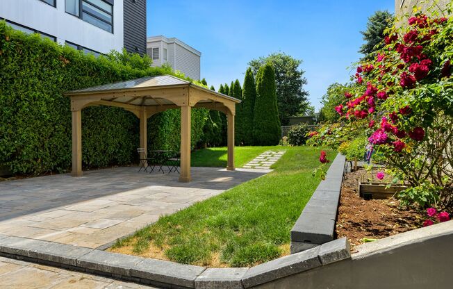 1 bed, 1 bath, 540 sqft, $1,440, Unit 32