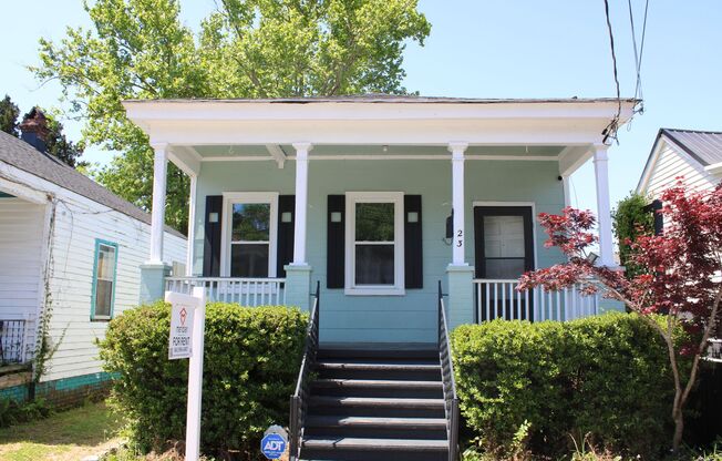 Charming Charleston Living ~ 3 bedroom / 2 bath