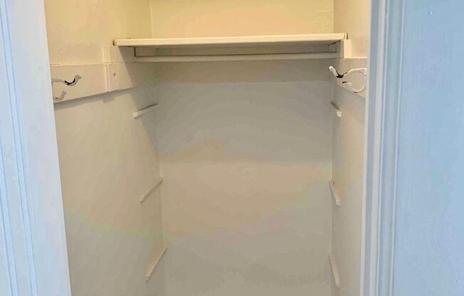 1 bed, 1 bath, 526 sqft, $1,199, Unit 1E