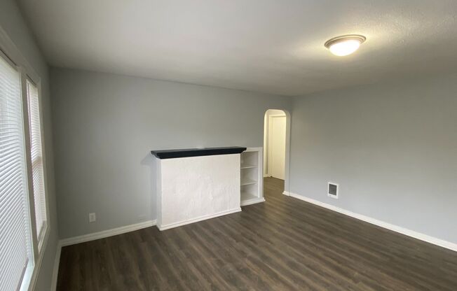 2BR/1BA Apartment for Rent