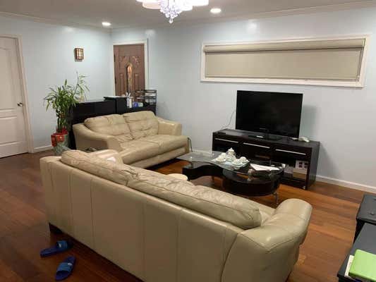 226 4 77 AVE