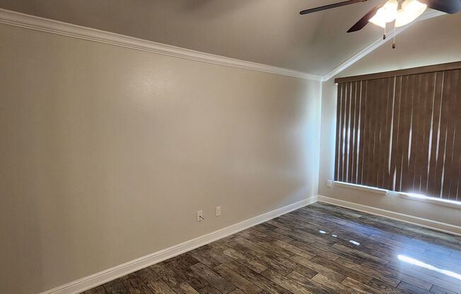 Gorgeous 3 bed/2 bath in Trimmier Estates Killeen, TX Viewable 9/12