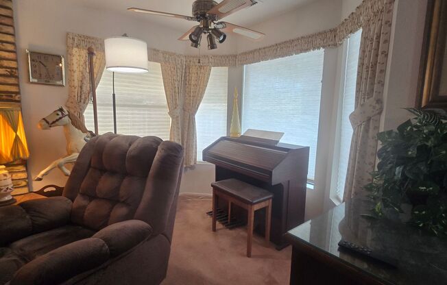 Waterfront 3BR Vacation rental with Utilities-Fully Furnished