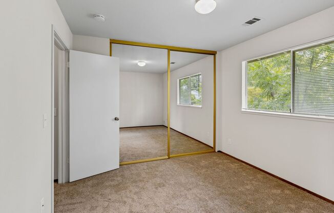 1 bed, 1.5 baths, $2,200, Unit 3