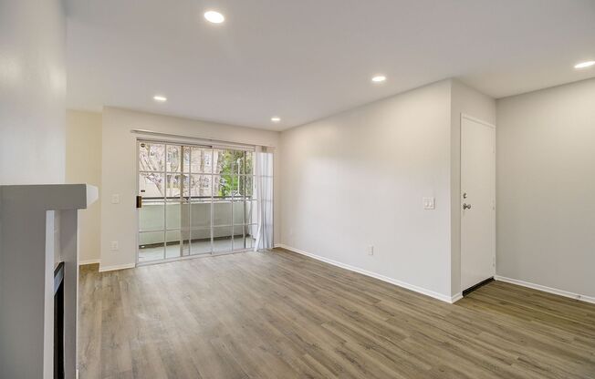 1 bed, 1 bath, 695 sqft, $2,498, Unit 105