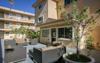 Apartment Building in Los Angeles Courtyard