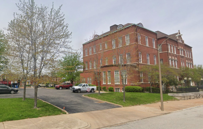 2 beds, 2 baths, 755 sqft, $1,295, Unit 302