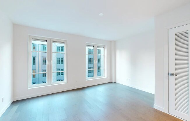 Studio, 1 bath, $3,360, Unit 5M