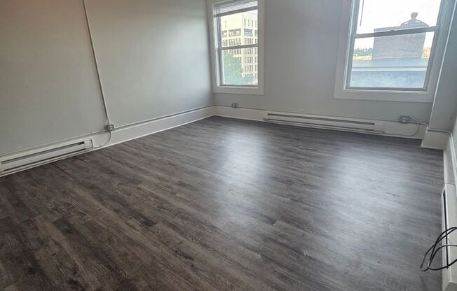 1 bed, 1 bath, 650 sqft, $1,795, Unit 810