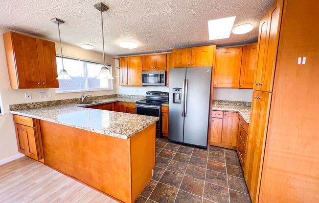 4 beds, 2 baths, 1,732 sqft, $4,595, Unit 100