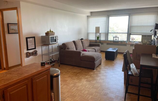 1 bed, 1 bath, 700 sqft, $1,875, Unit 418-0707