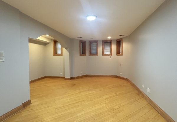 4518 S VINCENNES