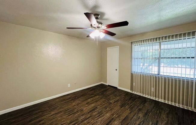 1 bed, 1 bath, 600 sqft, $1,150, Unit 1-219