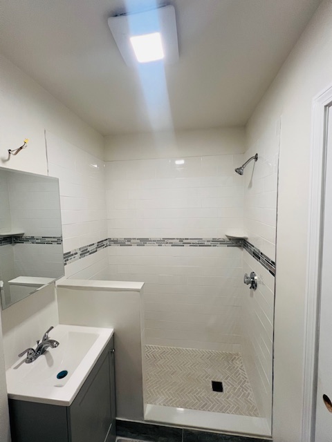 Studio, 1 bath, $2,500, Unit 25