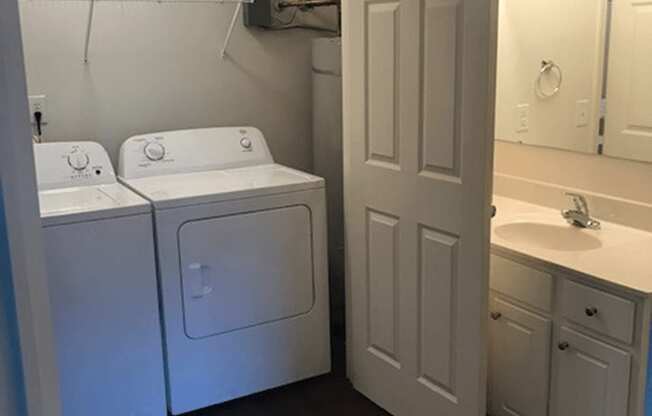 units with in-unit washer and dryer at brickyard apartments