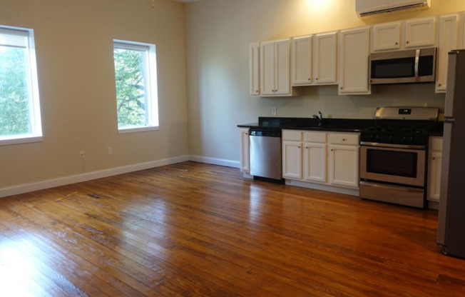2512 W Main St