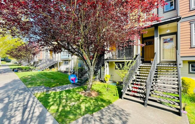 Beautiful Sylvan Ridge Townhouse with Attached Garage!