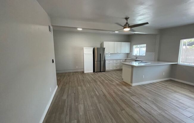 6719 E. Earll Dr.