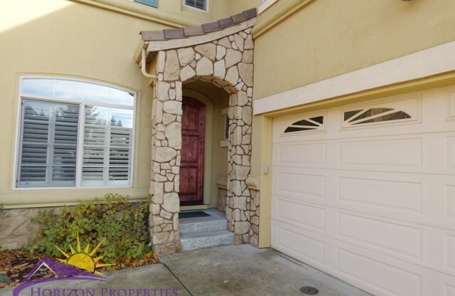 Modern Three-story 5 Bed 3 Bath 2,601 sqft Fair Oaks Home