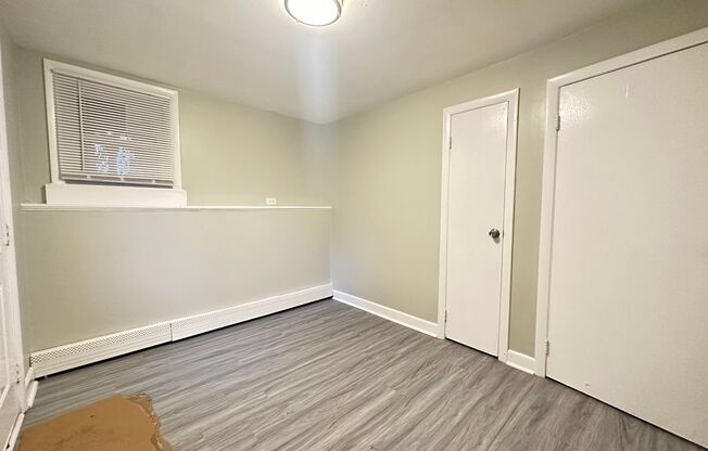 2 beds, 1 bath, 600 sqft, $1,950, Unit Unit 4