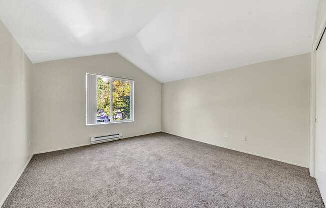 Carpeted Bedroom at Hampton Park Apartments, Tigard, OR, 97223