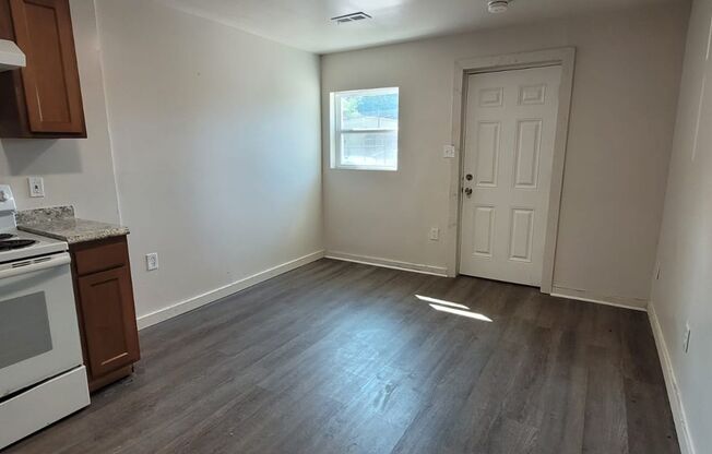 1 bed, 1 bath, 650 sqft, $1,600