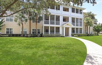 3 beds, 2 baths, $2,150, Unit Apt 711