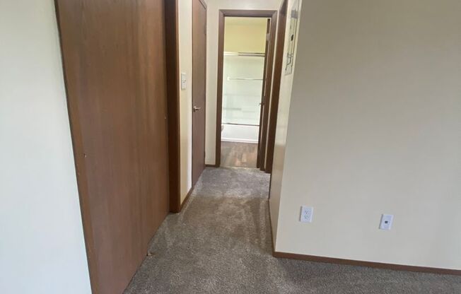 1 bed, 1 bath, 580 sqft, $1,016, Unit VC-122