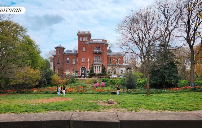 92 PROSPECT PARK W