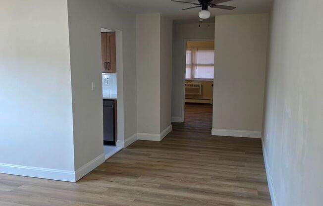 1 bed, 1 bath, 652 sqft, $1,995, Unit 427