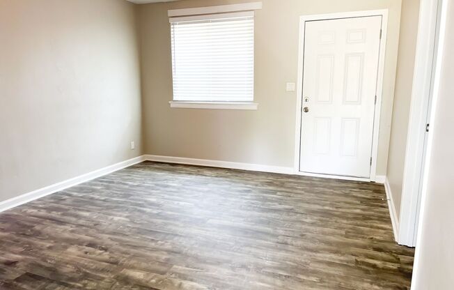 2 beds, 1 bath, 725 sqft, $945