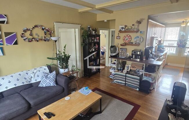 Very Nice 2 bed in Brighton.... Sept 1st!!