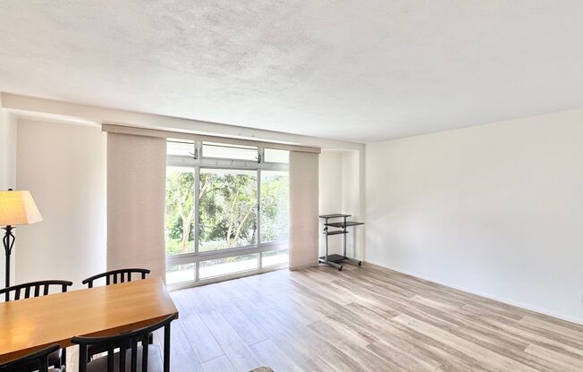 Queen Emma Gardens – Prince Tower | Studio | 1 Bath | 1 Assigned Parking