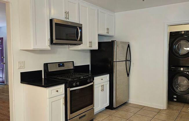 1 bed, 1 bath, $2,295