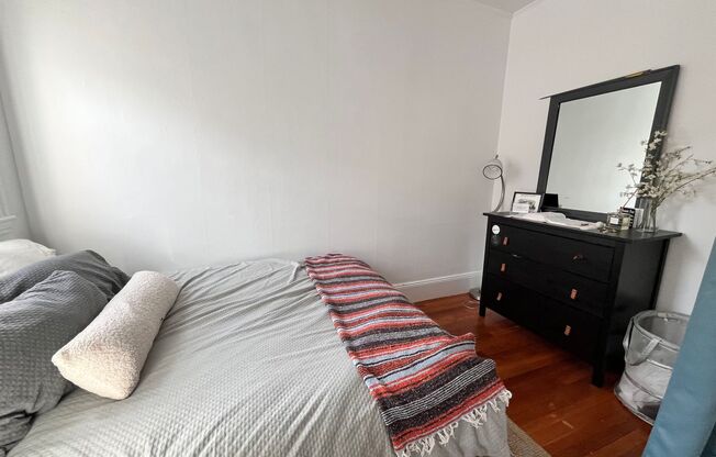Studio, 1 bath, 475 sqft, $2,500, Unit 44