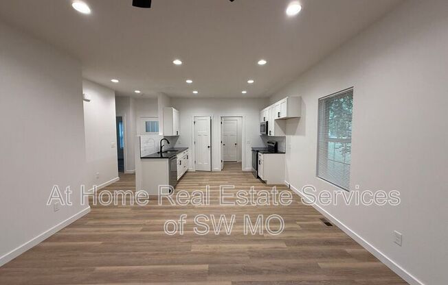 2731 W LATOKA