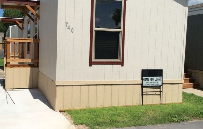 2 beds, 1 bath, 624 sqft, $795, Unit 740