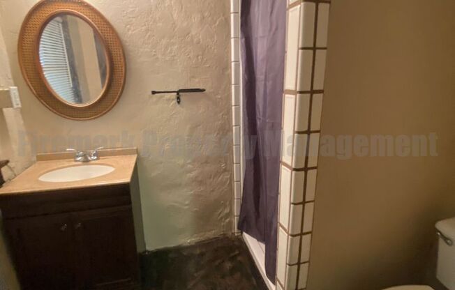 2 beds, 2 baths, $1,300