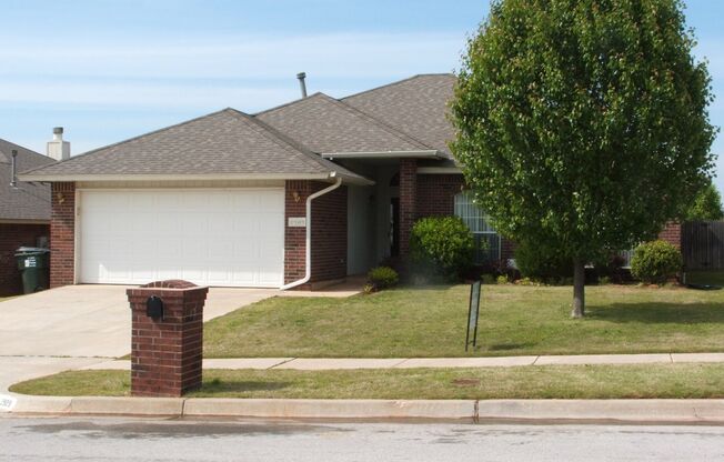 Four Bedroom in the Royal Oaks Addition!