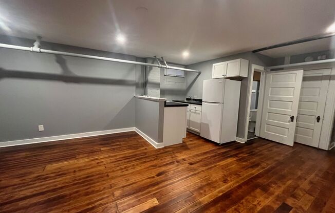 1830 N. Oakland Ave.