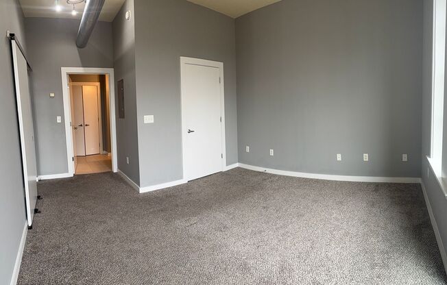 2 beds, 2 baths, $2,300, Unit # 7413