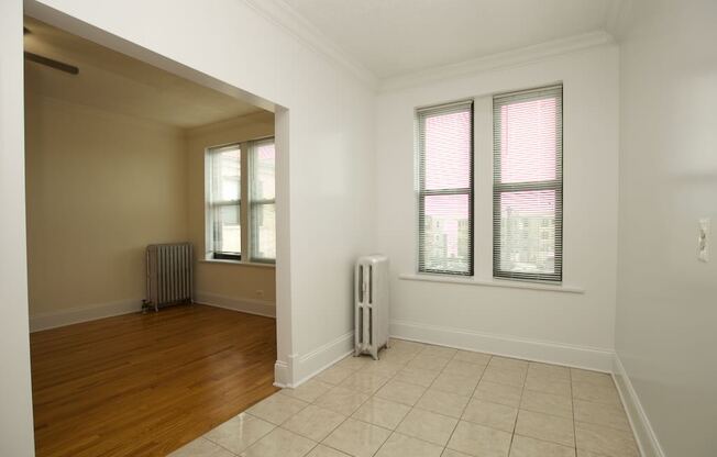 2704 Sawyer