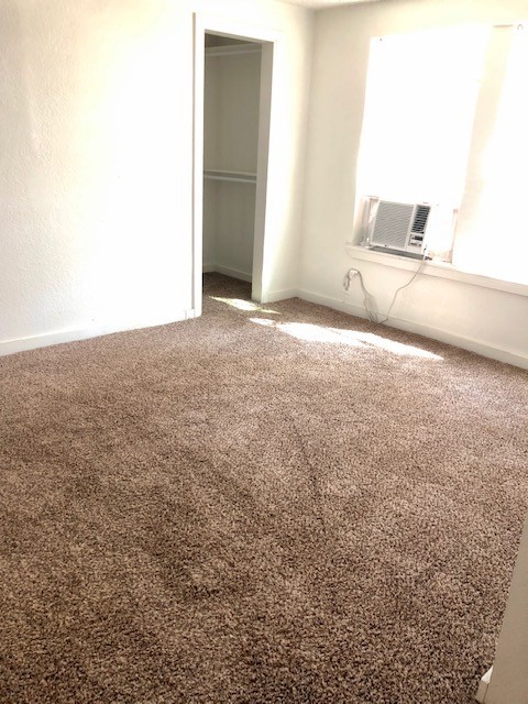 ONE BEDROOM BY UNT - ALL BILLS PAID!