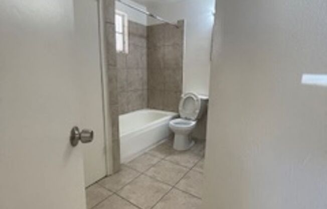 2 beds, 1 bath, $1,200, Unit 2130