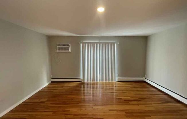 1 bed, 1 bath, 525 sqft, $995, Unit 3060-404