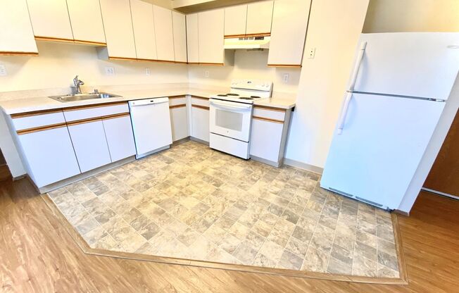 2 beds, 1 bath, 788 sqft, $2,095, Unit 208