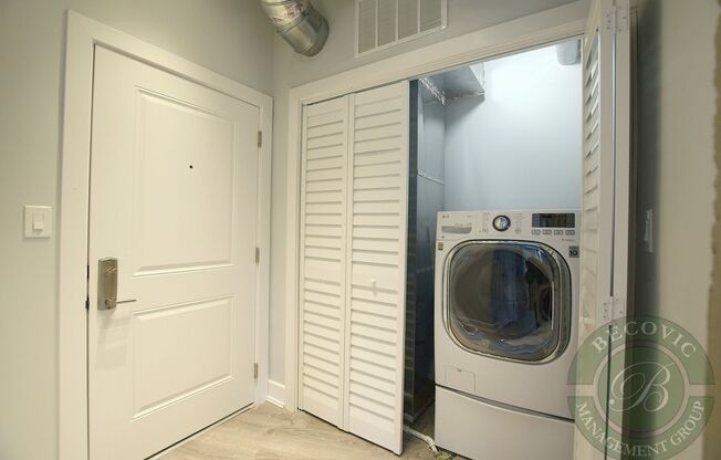 Studio, 1 bath, 280 sqft, $1,475, Unit 112