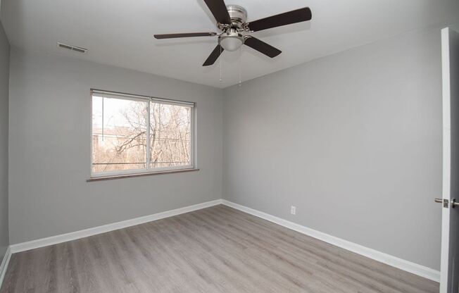 2 beds, 1 bath, 825 sqft, $1,050