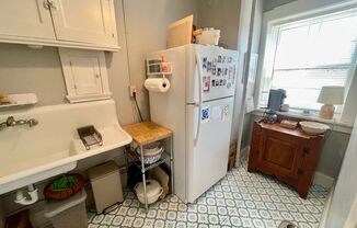 1 bed, 1 bath, $1,015, Unit 14
