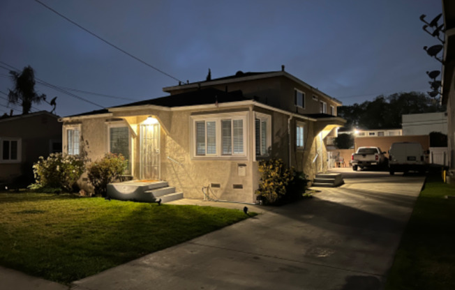 10541 WESTERN AVE